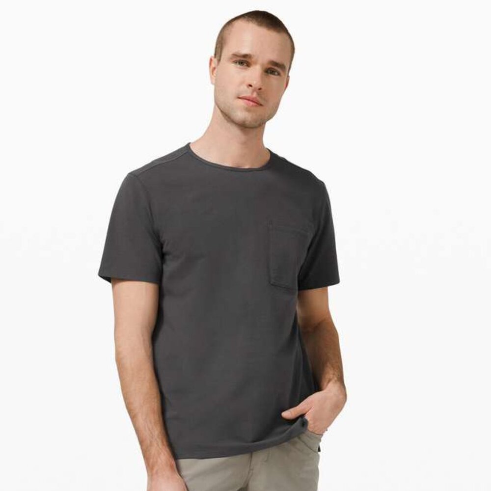 Lululemon Men's Chest Pocket Relaxed Fit Tee - Dark Grey